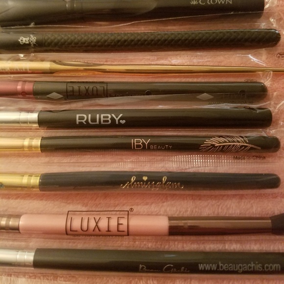 16x Makeup brush lot Moda Luxie Ruby Crown IBY - Picture 2 of 6